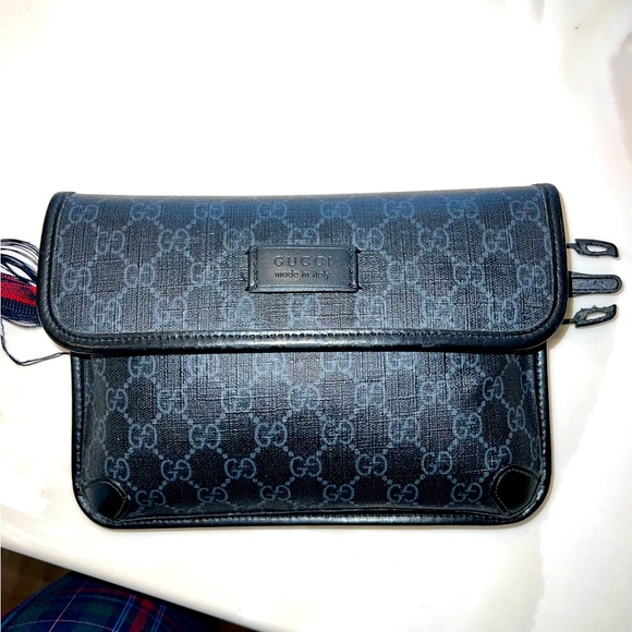 Gucci Handbags - GUCCI FANNY PACK